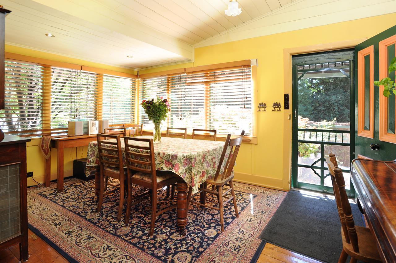 Como Cottage Accommodation Olinda Esterno foto