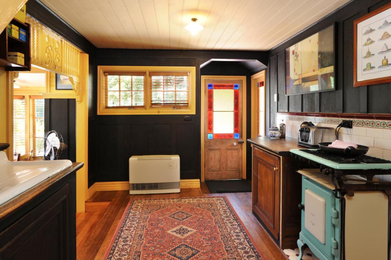 Como Cottage Accommodation Olinda Esterno foto